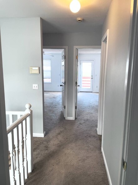 Building Photo - 125 S Springview Dr