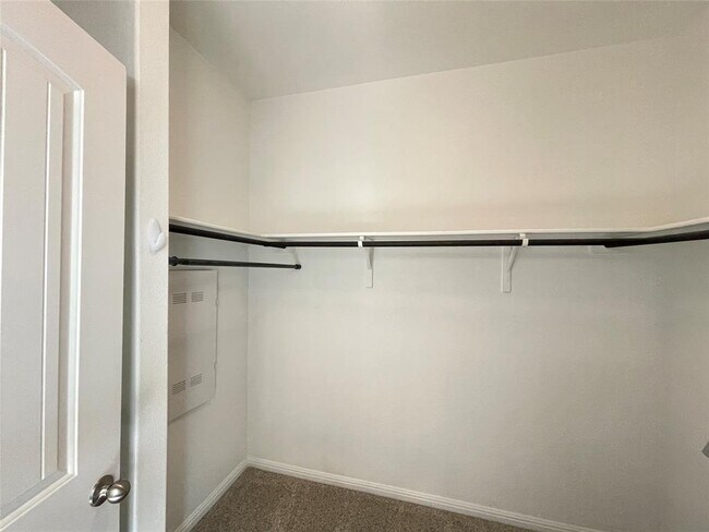 Building Photo - 4104 Porter Farm Rd