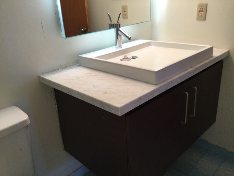 Building Photo - 5201 Orduna Dr