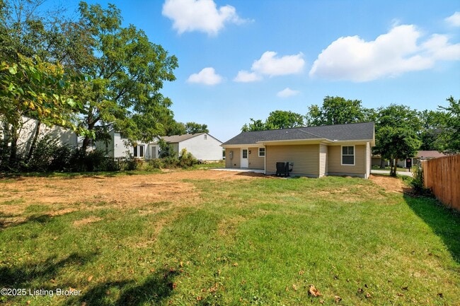 Building Photo - 6629 Ashbrooke Dr