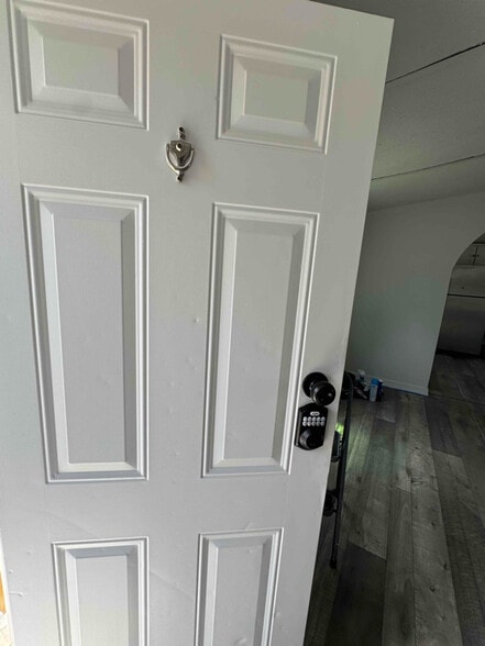 Building Photo - 104 Bunk Dr