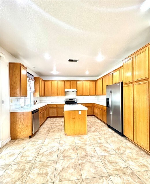 Building Photo - 7223 Silverwood Dr