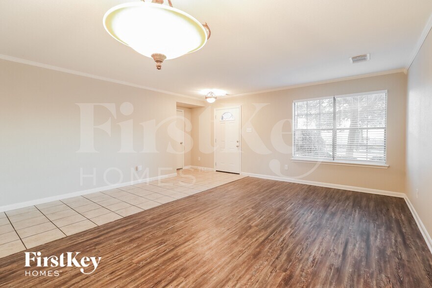 Building Photo - 414 Remington Green Ct