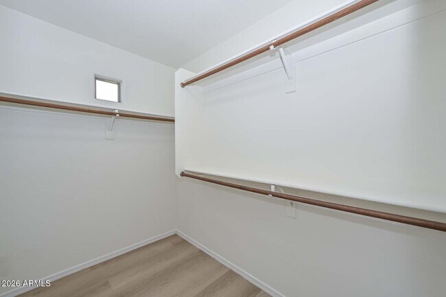 Building Photo - 13157 W Clarendon Ave