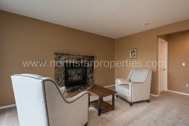 Building Photo - Beautiful Spacious Home in Tigard