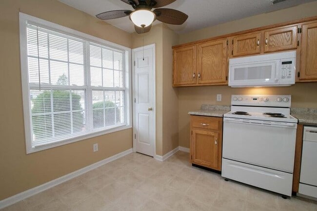 Building Photo - 2107-1 Ringgold Ct