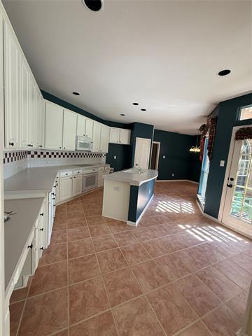 Building Photo - 2832 Lincolnshire Dr