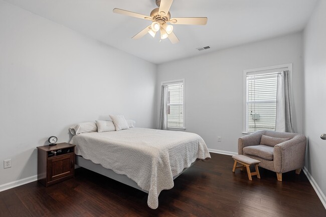 Building Photo - 1323 Island Ridge Dr