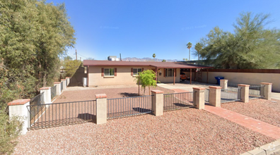 Building Photo - Coming Soon - Beautifully updated 3-bedroo...