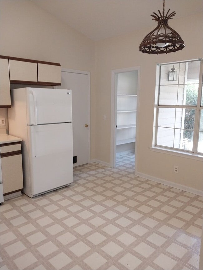 Building Photo - 3BD/2BA HOME FOR RENT