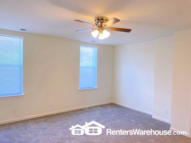 Building Photo - 4819 Eastern Ave