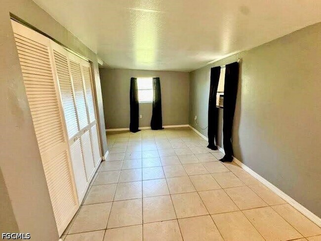 Building Photo - 2026 Schooner Dr