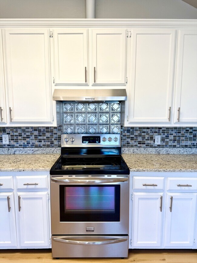 Building Photo - 6003 Fox Run Way