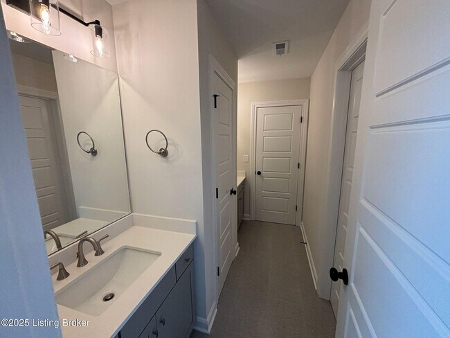 Building Photo - 14906 Durrfield Dr