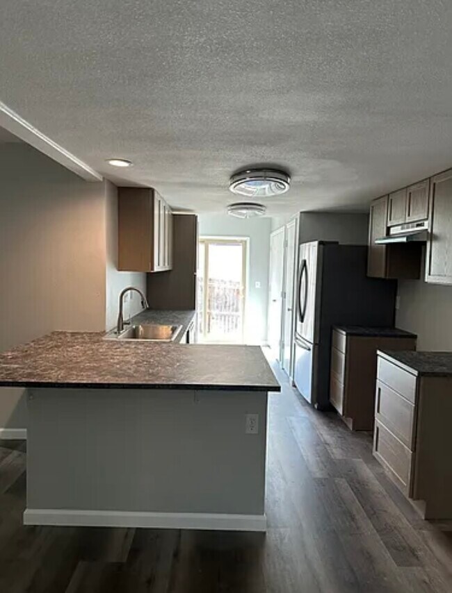 Building Photo - 1827 S Pitkin Cir