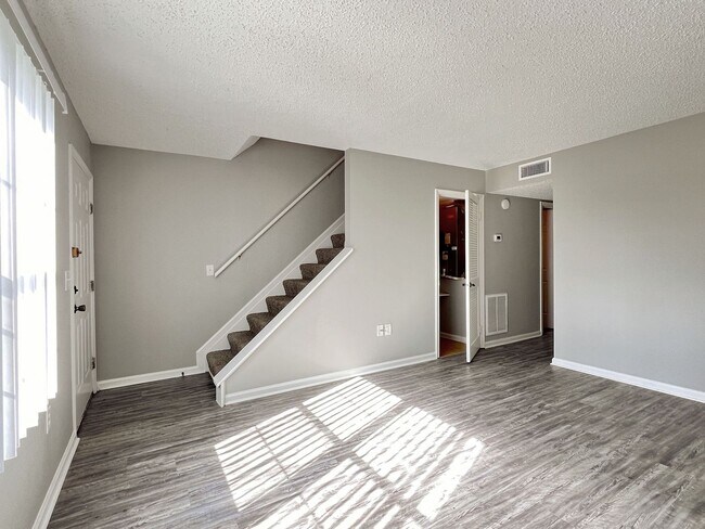 Building Photo - Two-Bedroom End Unit Townhome