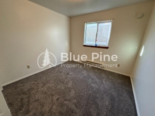 Building Photo - 2141 Meppen Dr