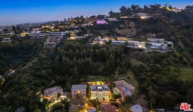 Building Photo - 1455 Robmar Dr