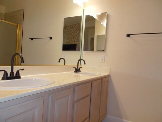 Building Photo - Charming Home in Gated Melrose Park Estates with Dual Fireplaces & Covered Patio