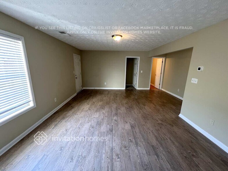 Building Photo - 2600 Santa Fe Ct SE