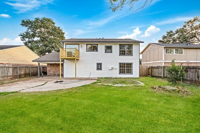 Building Photo - 18018 Autumn Trails Ln