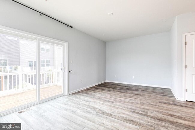 Building Photo - 2261 Kelston Pl