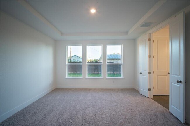 Building Photo - 524 Foresail Rd