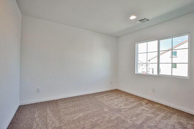 Building Photo - 7771 Bright Ldg St