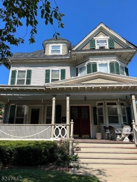 Primary Photo - 11 Wetmore Ave