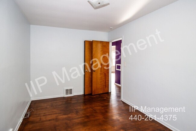 Building Photo - 2420 21st St