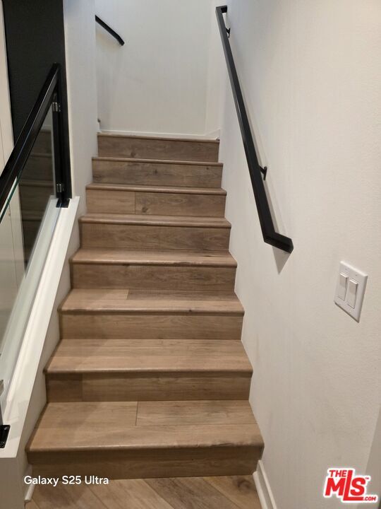 Building Photo - 22214 Poppy Ct