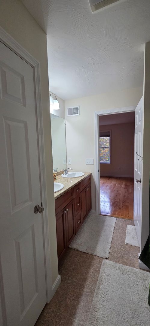 Building Photo - 55+ Townhouse available for rent