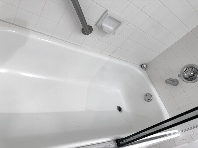Building Photo - 1605 Abaco Dr