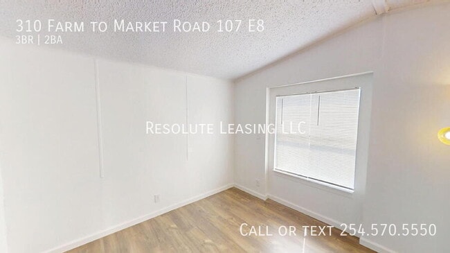 Building Photo - 310 FM107