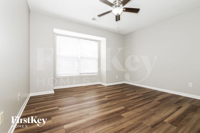 Building Photo - 914 NE 93rd Ct