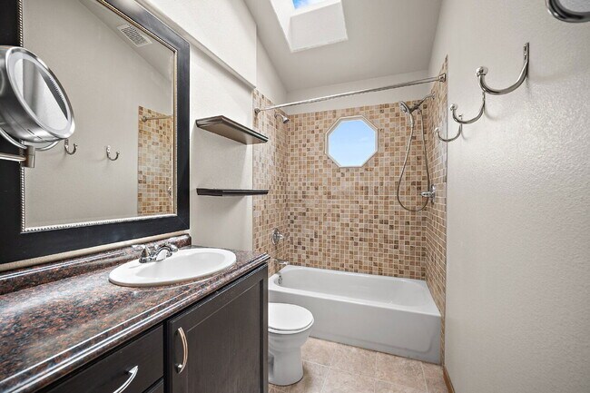 Building Photo - 8112 Old Exchange Dr