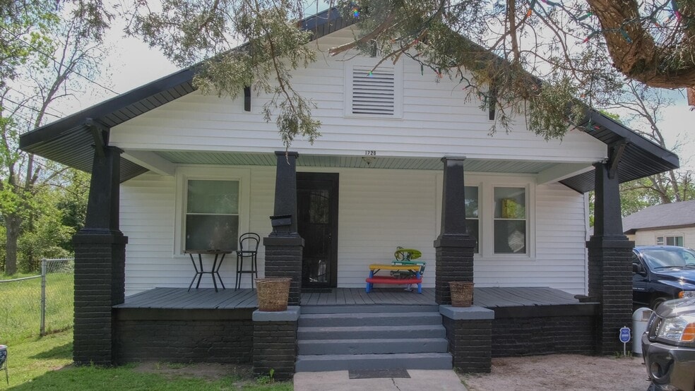 Building Photo - 1728 Telfair St