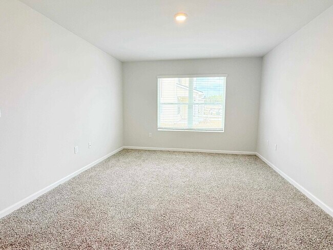 Building Photo - 1946 Tree Swallow Dr