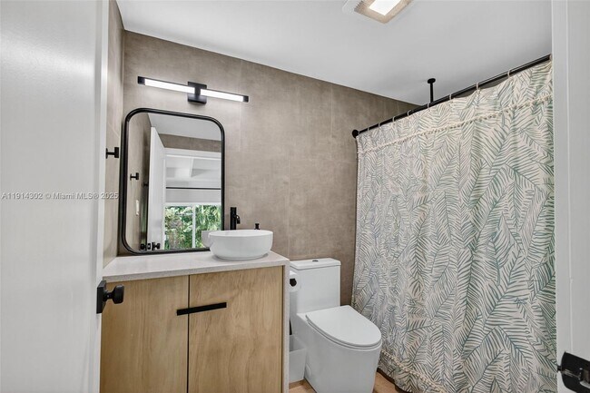 Building Photo - 11324 Palm Tree Ln