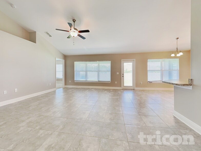 Building Photo - 2471 Twin Lake View Rd