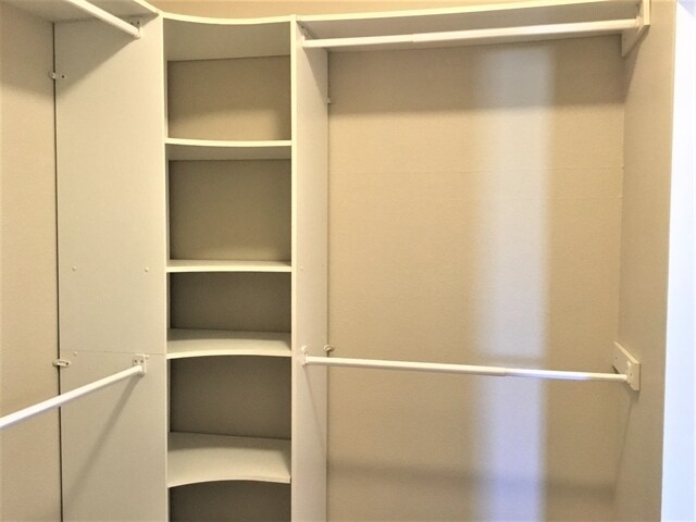 Building Photo - 3469 Chelsea Grove St