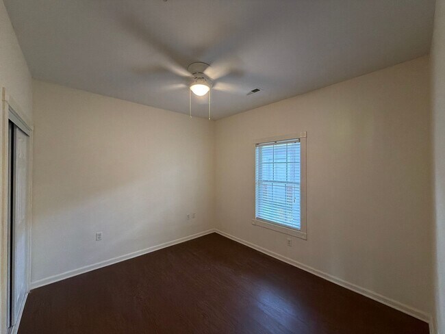 Building Photo - 9113 Meadow Vista Rd