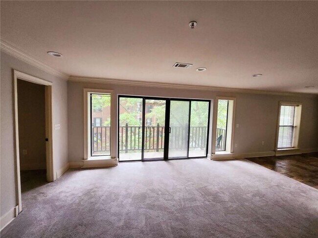 Building Photo - 27309 Plantation Dr NE