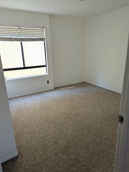 Building Photo - 1605 Winona Blvd