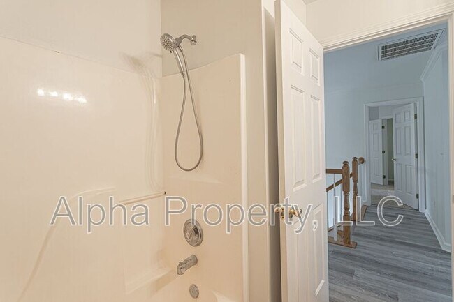 Building Photo - 261 Highgate Cir