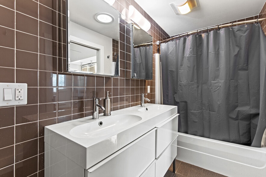 Building Photo - 18 Rosedale St