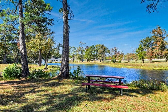 Building Photo - 164 Goldenrod