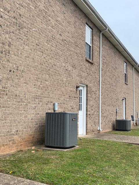 Building Photo - 3251 Tower Dr