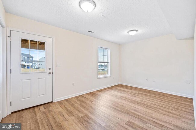 Building Photo - 109 Alfalfa Dr