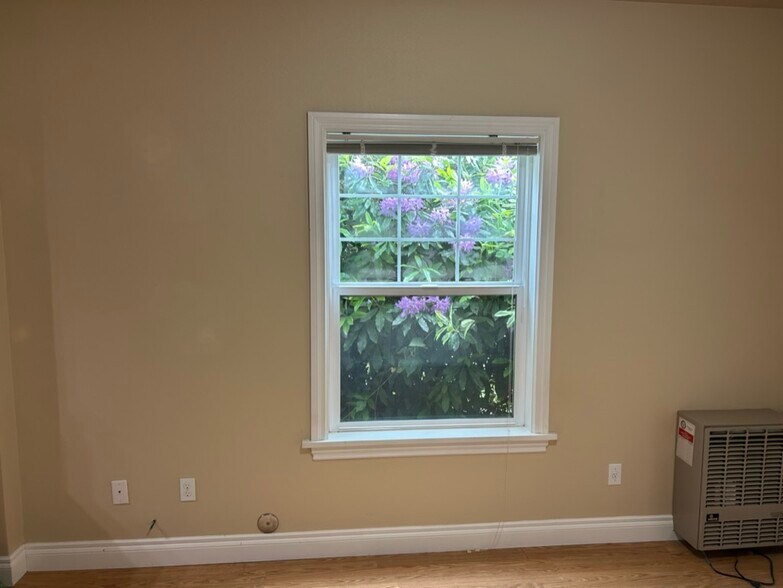 Living space - 2356 NW 67th St